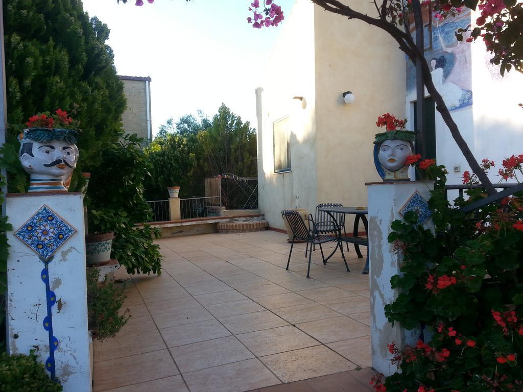 B&B La Casa Dell'Artista Nissoria Exteriér fotografie